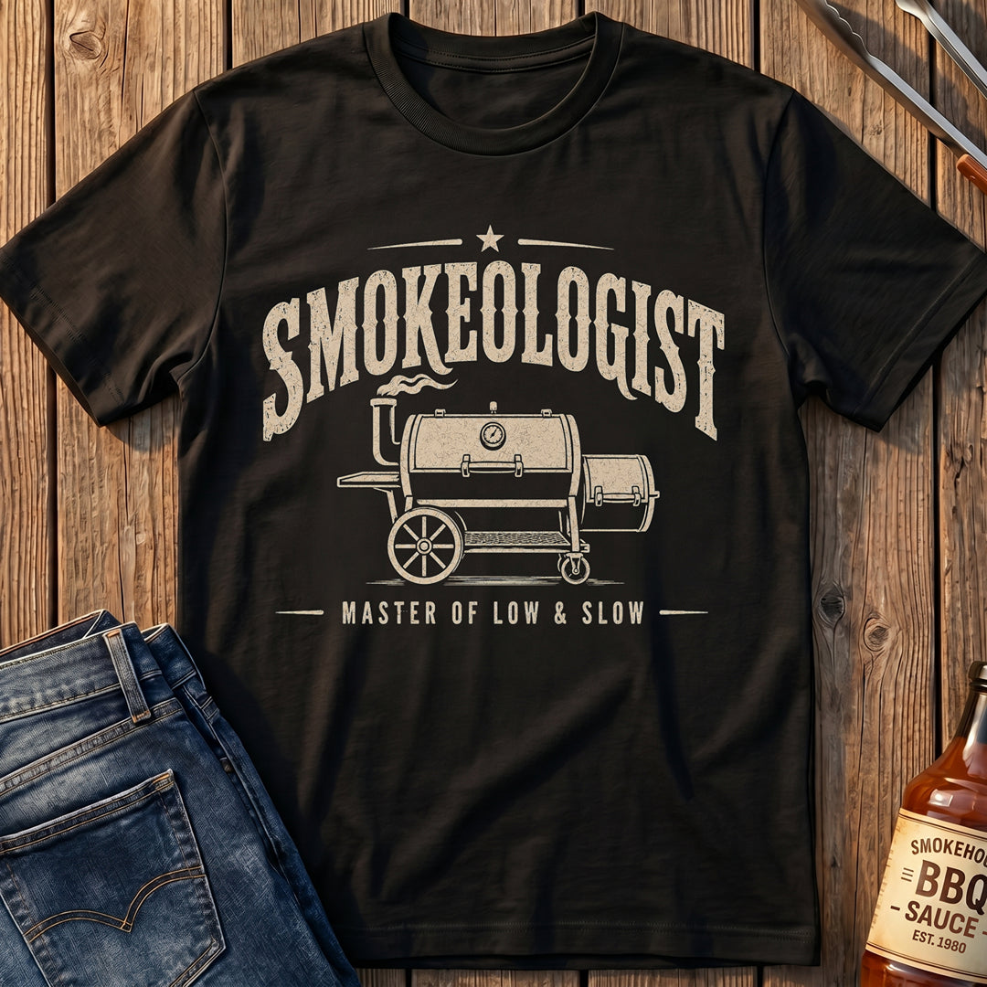 Smokeologist T-Shirt